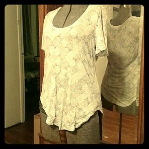 Free in bundle! Old Navy t-shirt